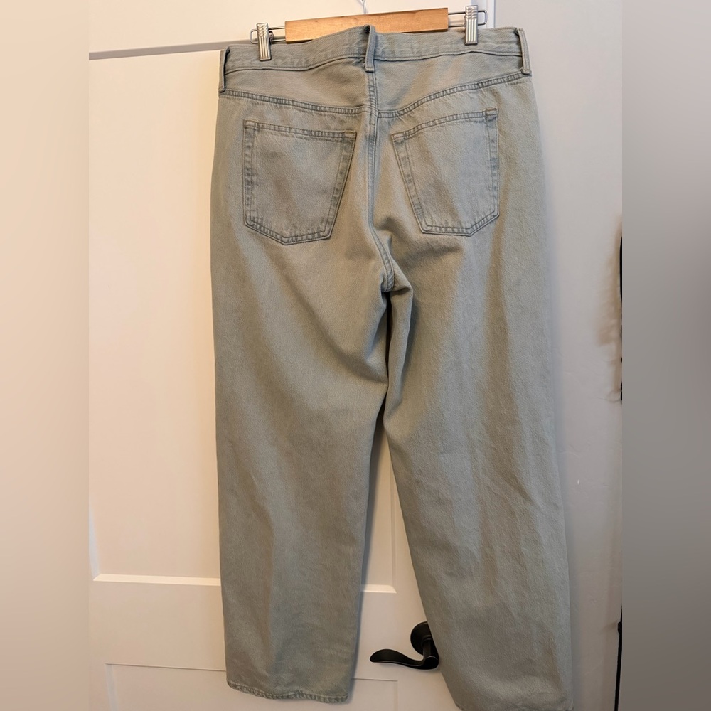 Universal Thread Straight Jeans - Picture 2 of 3